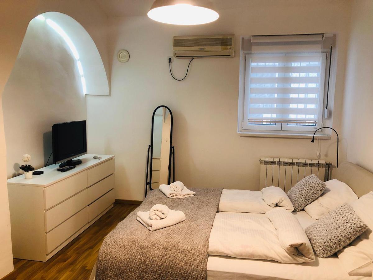 Apartman Tina Novi Sad Exterior photo